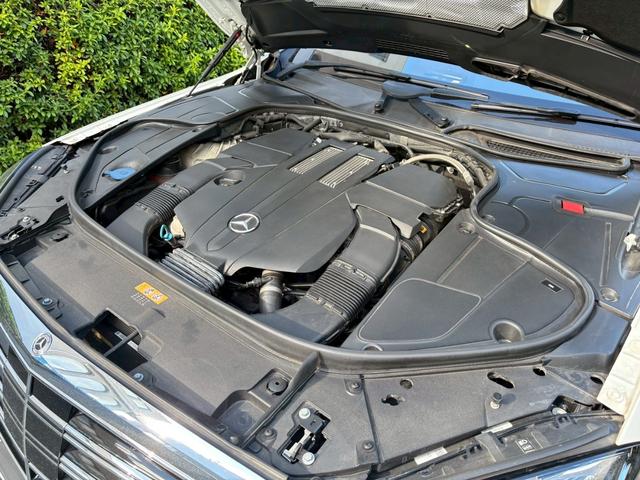 Ｓクラス Ｓ４００　ＡＭＧライン　禁煙・ベージュ革シート・サンルーフ・全周囲カメラ・サウンドシステム・ヘッドアップディスプレイ・インテリジェントドライブ・ディスプレイオーディオナビ・運転席パワーシート・エアーシート・（13枚目）