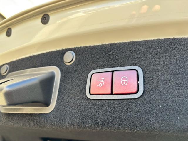 Ｓクラス Ｓ４００　ＡＭＧライン　禁煙・ベージュ革シート・サンルーフ・全周囲カメラ・サウンドシステム・ヘッドアップディスプレイ・インテリジェントドライブ・ディスプレイオーディオナビ・運転席パワーシート・エアーシート・（42枚目）