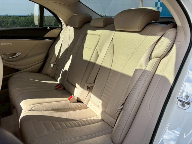 Ｓクラス Ｓ４００　ＡＭＧライン　禁煙・ベージュ革シート・サンルーフ・全周囲カメラ・サウンドシステム・ヘッドアップディスプレイ・インテリジェントドライブ・ディスプレイオーディオナビ・運転席パワーシート・エアーシート・（47枚目）