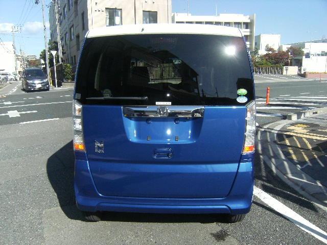 Ｎ－ＢＯＸ ２トーンカラースタイル　Ｇ・Ｌパッケージ　純正ナビ　フルセグＴＶ　Ｂｌｕｅｔｏｏｔｈ　バックカメラ　ＥＴＣ　スマートキー　左パワースライドドア　エンジンプッシュスタート　ＣＤ　電動格納ミラー　プライバシーガラス　純正アルミ（12枚目）