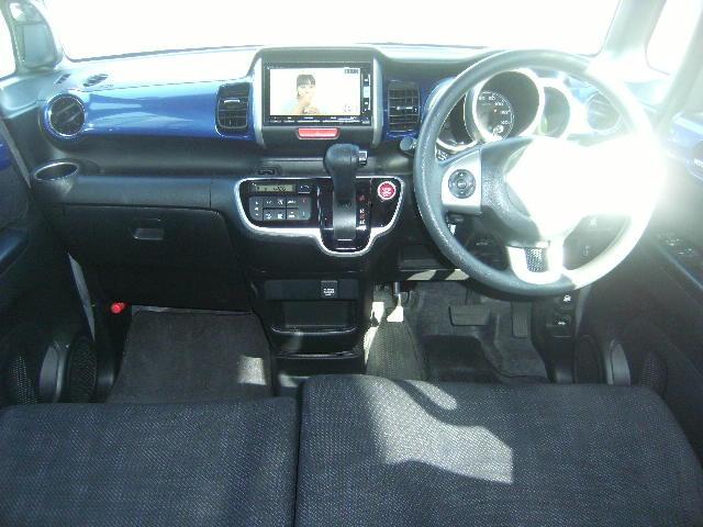 Ｎ－ＢＯＸ ２トーンカラースタイル　Ｇ・Ｌパッケージ　純正ナビ　フルセグＴＶ　Ｂｌｕｅｔｏｏｔｈ　バックカメラ　ＥＴＣ　スマートキー　左パワースライドドア　エンジンプッシュスタート　ＣＤ　電動格納ミラー　プライバシーガラス　純正アルミ（17枚目）