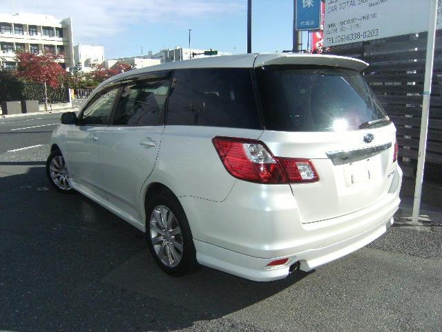 エクシーガ ２．０ｉ－Ｓ　メモ―ナビ　フルセグＴＶ　フリップダウンモニター　バックカメラ　ＥＴＣ　スマートキー　フォグランプ　純正アルミホイール　エンジンプッシュスタート　パドルシフト　ＨＩＤヘッドライト　プライバシーガラス（11枚目）