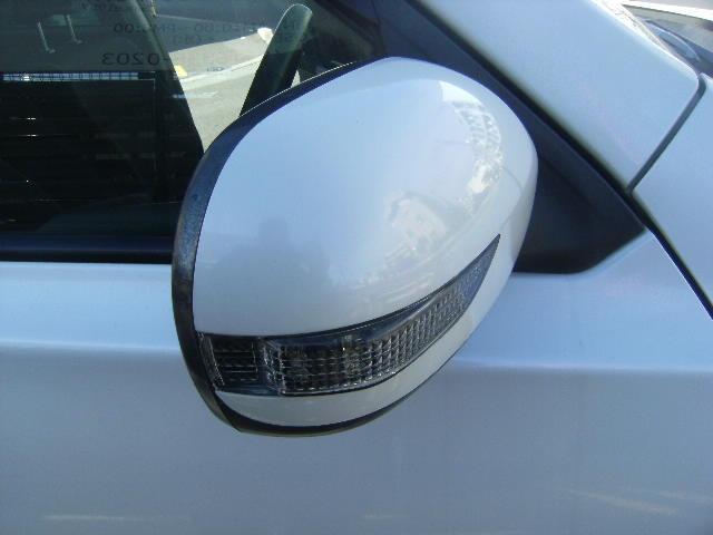 エクシーガ ２．０ｉ－Ｓ　メモ―ナビ　フルセグＴＶ　フリップダウンモニター　バックカメラ　ＥＴＣ　スマートキー　フォグランプ　純正アルミホイール　エンジンプッシュスタート　パドルシフト　ＨＩＤヘッドライト　プライバシーガラス（15枚目）