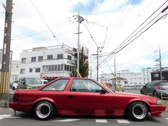 ソアラ ２．０ＧＴ　ツインカム　５速ＭＴ　車高調　マフラー　スピードスターマークＩＩ１２Ｊ　バケットシート　タコ足　叩き出し　外品メーター　エアクリ　ファッシュボード植毛塗装　デジタルメーター（29枚目）