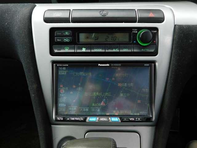 ローレル メダリスト　車高調・フルエアロ・１９インチアルミ・Ｔベルト交換済みイカリング・ＬＥＤテール・車高調・フルエアロ・ナビ／ＴＶ◆１９インチアルミ・プロジェクターライト・ワンオフマフラー・内装（植毛塗装）・ウーハー（5枚目）