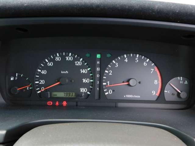 ローレル メダリスト　車高調・フルエアロ・１９インチアルミ・Ｔベルト交換済みイカリング・ＬＥＤテール・車高調・フルエアロ・ナビ／ＴＶ◆１９インチアルミ・プロジェクターライト・ワンオフマフラー・内装（植毛塗装）・ウーハー（8枚目）