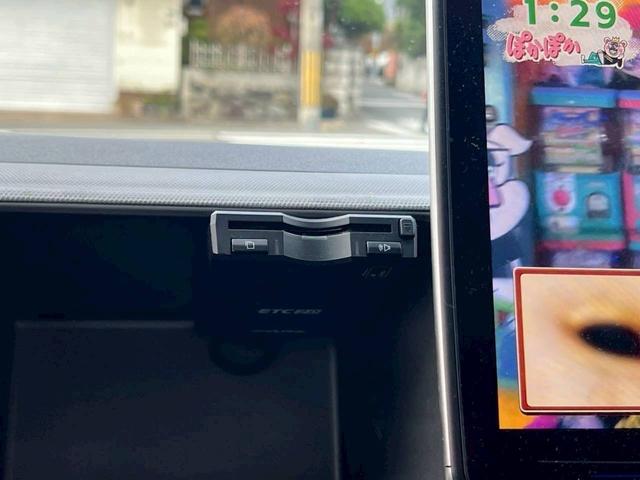 ハイエースワゴン GL ロング ミドルルーフ 4WD 11インチナビTV フリップダウン12.8 Bluetooth接続 ETC 社外17AW 社外エアロ 電動スライド 寒冷地仕様 リアリクライニング加工 100Wコンセント(39枚目)