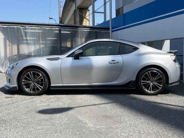 ＢＲＺ Ｓ　ＳＴＩエアロパッケージ　リアスポイラー　シートヒーター　純正ＳＤナビ　バックカメラ　ＥＴＣ　禁煙車　ハーフレザーシート　純正革巻きステアリング　パドルシフト　純正１７インチアルミ　ＨＩＤヘッドライト（22枚目）