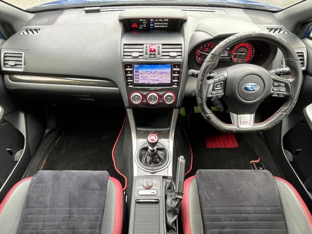 WRX STI STI 大型リアスポイラー アドバンスドセイフティパッケージ リアビークルディテクション 純正SDナビ サイド&バックカメラ 禁煙車 HSK製マフラー HKS製車高調 パワーシート 純正18インチAW(2枚目)