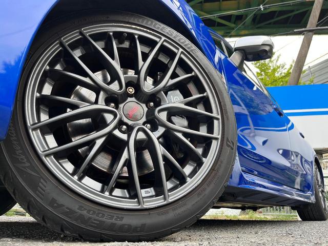 WRX STI STI 大型リアスポイラー アドバンスドセイフティパッケージ リアビークルディテクション 純正SDナビ サイド&バックカメラ 禁煙車 HSK製マフラー HKS製車高調 パワーシート 純正18インチAW(13枚目)