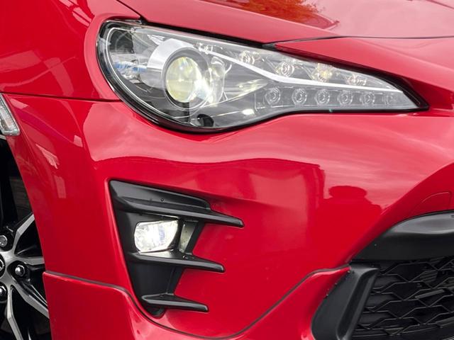 ８６ ＧＴリミテッド　最終Ｈ型　６速ＭＴ　ＴＲＤフルエアロ　リアスポイラー　ＳＤナビ　バックカメラ　ＥＴＣ　ドライブレコーダー　禁煙車　ハーフレザーシート　シートヒーター　ＬＥＤヘッドライト　純正革巻きステアリング（16枚目）
