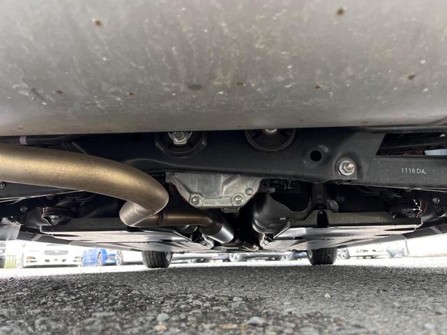 ８６ ＧＴリミテッド　最終Ｈ型　６速ＭＴ　ＴＲＤフルエアロ　リアスポイラー　ＳＤナビ　バックカメラ　ＥＴＣ　ドライブレコーダー　禁煙車　ハーフレザーシート　シートヒーター　ＬＥＤヘッドライト　純正革巻きステアリング（19枚目）