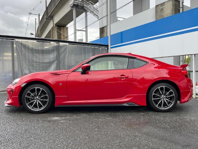 ８６ ＧＴリミテッド　最終Ｈ型　６速ＭＴ　ＴＲＤフルエアロ　リアスポイラー　ＳＤナビ　バックカメラ　ＥＴＣ　ドライブレコーダー　禁煙車　ハーフレザーシート　シートヒーター　ＬＥＤヘッドライト　純正革巻きステアリング（28枚目）