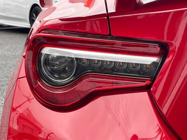 ８６ ＧＴリミテッド　最終Ｈ型　６速ＭＴ　ＴＲＤフルエアロ　リアスポイラー　ＳＤナビ　バックカメラ　ＥＴＣ　ドライブレコーダー　禁煙車　ハーフレザーシート　シートヒーター　ＬＥＤヘッドライト　純正革巻きステアリング（32枚目）