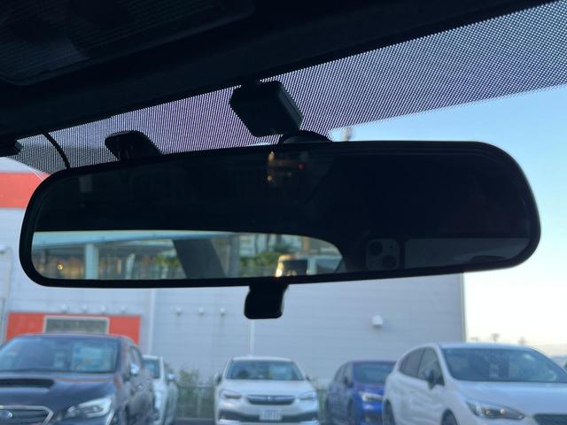 ＢＲＺ Ｒ　ＳＤナビ　バックカメラ　禁煙車　ドラレコ　スマートキー　ＨＩＤヘッド　ＥＴＣ　オートエアコン　純正１７インチアルミ　Ｂｌｕｅｔｏｏｔｈ　ＣＤ　ＤＶＤ再生　地デジ　パドルシフト（22枚目）