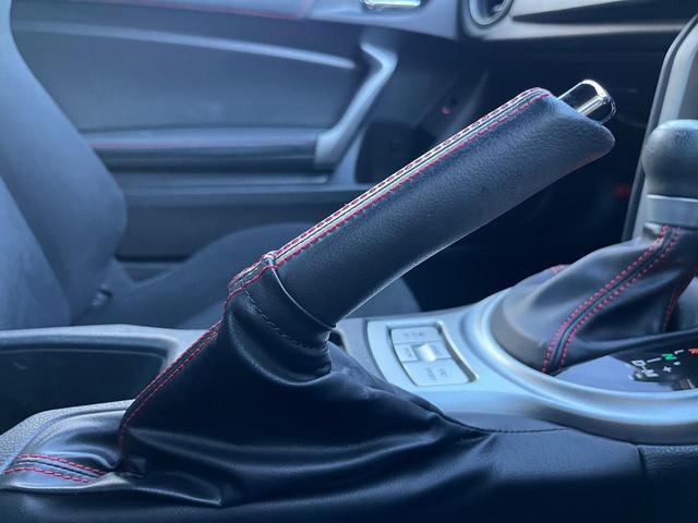 ＢＲＺ Ｒ　ＳＤナビ　バックカメラ　禁煙車　ドラレコ　スマートキー　ＨＩＤヘッド　ＥＴＣ　オートエアコン　純正１７インチアルミ　Ｂｌｕｅｔｏｏｔｈ　ＣＤ　ＤＶＤ再生　地デジ　パドルシフト（39枚目）