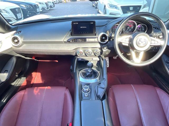 ロードスターＲＦ １００周年特別記念車　６ＭＴ　スマートシティブレーキサポート　ブラインドスポット　車線逸脱　クルコン　ＬＥＤヘッドライト　オートライト　純正１７インチＡＷ　革巻ステアリング　マツダコネクト　ＢＯＳＥサウンドシステム（2枚目）