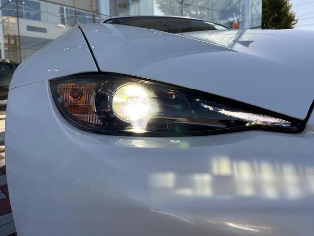 ロードスターＲＦ １００周年特別記念車　６ＭＴ　スマートシティブレーキサポート　ブラインドスポット　車線逸脱　クルコン　ＬＥＤヘッドライト　オートライト　純正１７インチＡＷ　革巻ステアリング　マツダコネクト　ＢＯＳＥサウンドシステム（14枚目）