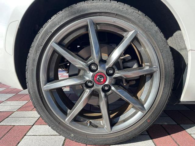 ロードスターＲＦ １００周年特別記念車　６ＭＴ　スマートシティブレーキサポート　ブラインドスポット　車線逸脱　クルコン　ＬＥＤヘッドライト　オートライト　純正１７インチＡＷ　革巻ステアリング　マツダコネクト　ＢＯＳＥサウンドシステム（28枚目）