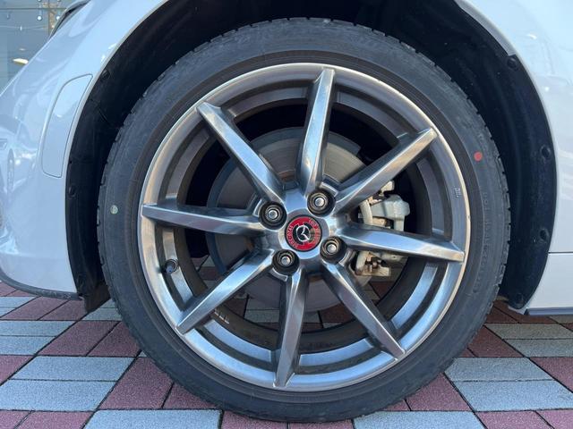 ロードスターＲＦ １００周年特別記念車　６ＭＴ　スマートシティブレーキサポート　ブラインドスポット　車線逸脱　クルコン　ＬＥＤヘッドライト　オートライト　純正１７インチＡＷ　革巻ステアリング　マツダコネクト　ＢＯＳＥサウンドシステム（30枚目）