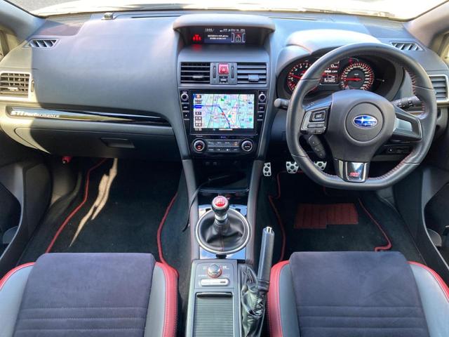 ＷＲＸ ＳＴＩ ＳＴＩ　最終Ｆ型　１オーナー　大型リアスポイラー　ＳＴＩスタイルパッケージ　純正８型ＳＤナビ　バックカメラ　禁煙車　ＥＴＣ　ドラレコ　ＳＴＩタワーバー　ＬＡＹＳ製１８インチアルミホイール　ＬＥＤヘッドライト（2枚目）