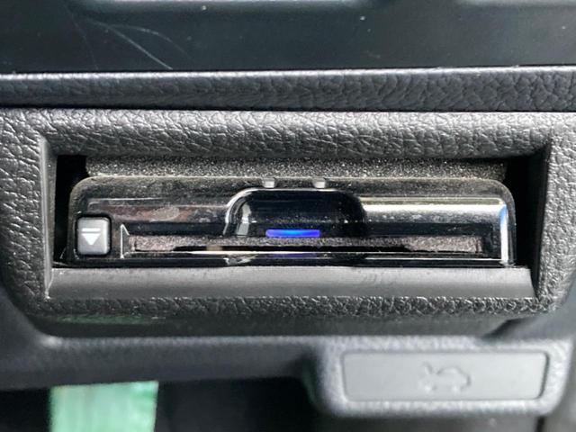 ＸＶ ２．０ｉ　アイサイト　プラウドエディション　後期Ｆ型　４ＷＤ　アドバンストセイフティパッケージ　純正ＳＤナビ　バックカメラ　パワーシート　レーダークルーズ　ＨＩＤヘッドライト　純正１７インチＡＷ　パドルシフト　革巻きステアリング　ＥＴＣ（6枚目）