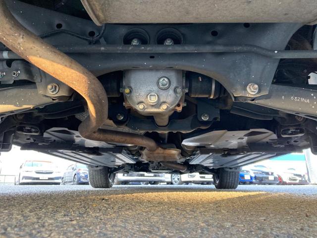ＸＶ ２．０ｉ　アイサイト　プラウドエディション　後期Ｆ型　４ＷＤ　アドバンストセイフティパッケージ　純正ＳＤナビ　バックカメラ　パワーシート　レーダークルーズ　ＨＩＤヘッドライト　純正１７インチＡＷ　パドルシフト　革巻きステアリング　ＥＴＣ（19枚目）