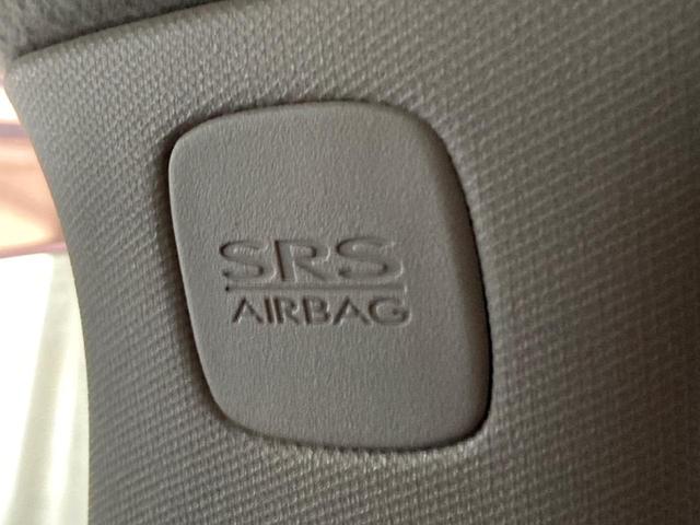 ＸＶ ２．０ｉ　アイサイト　プラウドエディション　後期Ｆ型　４ＷＤ　アドバンストセイフティパッケージ　純正ＳＤナビ　バックカメラ　パワーシート　レーダークルーズ　ＨＩＤヘッドライト　純正１７インチＡＷ　パドルシフト　革巻きステアリング　ＥＴＣ（41枚目）