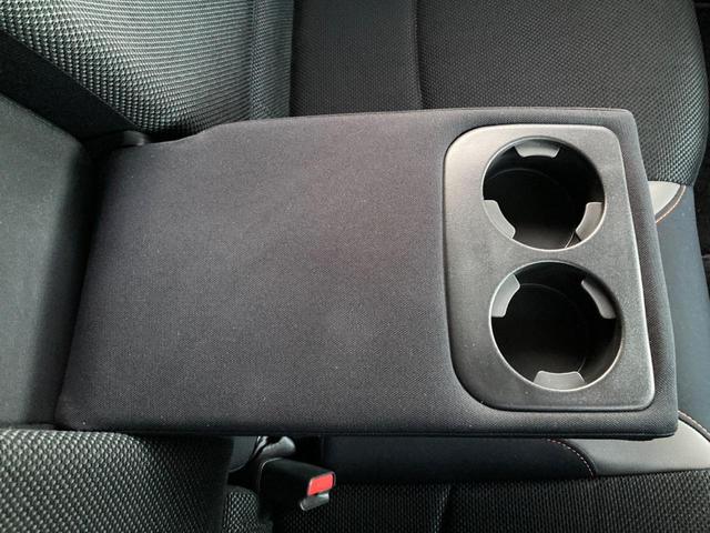 ＸＶ ２．０ｉ　アイサイト　プラウドエディション　後期Ｆ型　４ＷＤ　アドバンストセイフティパッケージ　純正ＳＤナビ　バックカメラ　パワーシート　レーダークルーズ　ＨＩＤヘッドライト　純正１７インチＡＷ　パドルシフト　革巻きステアリング　ＥＴＣ（42枚目）