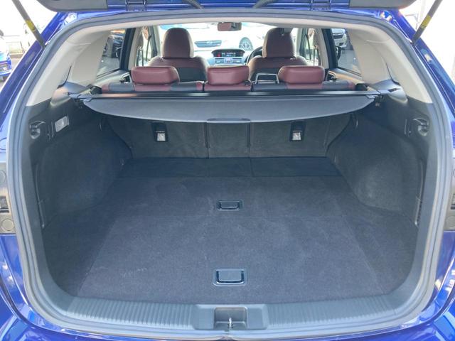 レヴォーグ 2.0STIスポーツアイサイト 後期D型 STIマフラー セイフティプラス視界拡張 スマートリアビューミラー 赤黒革シート 純正8型SDナビ フロント&サイド&バックカメラ リアビークル ETC ドラレコ 禁煙車 メモリシート(35枚目)