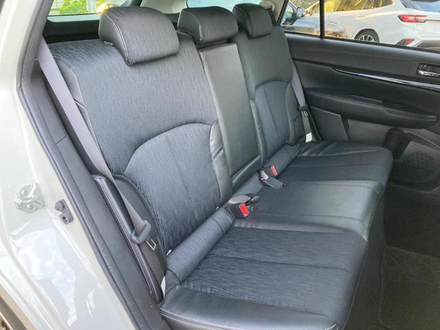 レガシィツーリングワゴン ２．５ｉ　Ｓパッケージリミテッド　ビルシュタインダンパー　プッシュスタート　ハーフレザーシート　パワーシート　ＨＩＤヘッドライト　純正１８インチアルミホイール　純正革巻きステアリング　パドルシフト（8枚目）