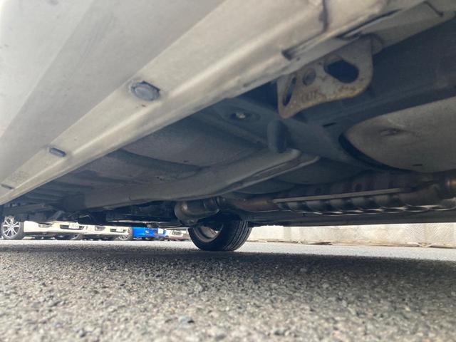レガシィツーリングワゴン ２．５ｉ　Ｓパッケージリミテッド　ビルシュタインダンパー　プッシュスタート　ハーフレザーシート　パワーシート　ＨＩＤヘッドライト　純正１８インチアルミホイール　純正革巻きステアリング　パドルシフト（26枚目）