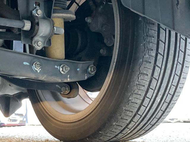 レガシィツーリングワゴン ２．５ｉ　Ｓパッケージリミテッド　ビルシュタインダンパー　プッシュスタート　ハーフレザーシート　パワーシート　ＨＩＤヘッドライト　純正１８インチアルミホイール　純正革巻きステアリング　パドルシフト（32枚目）