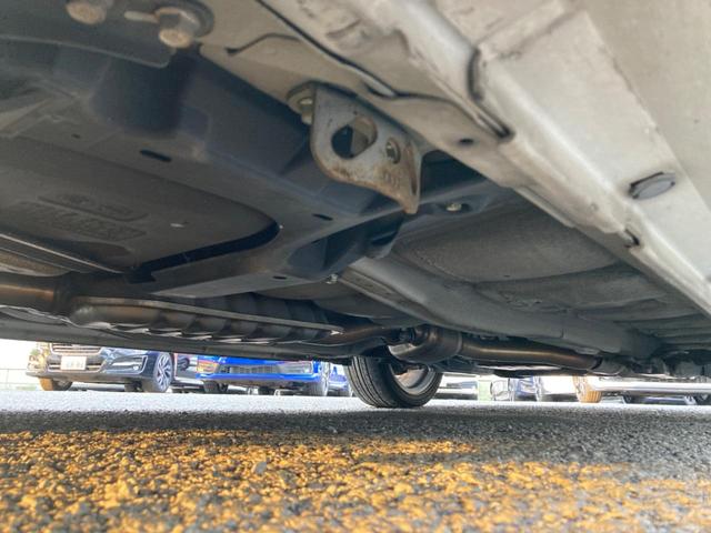 レガシィツーリングワゴン ２．５ｉ　Ｓパッケージリミテッド　ビルシュタインダンパー　プッシュスタート　ハーフレザーシート　パワーシート　ＨＩＤヘッドライト　純正１８インチアルミホイール　純正革巻きステアリング　パドルシフト（35枚目）