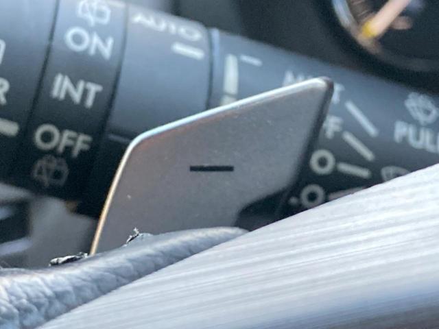 レガシィツーリングワゴン ２．５ｉ　Ｓパッケージリミテッド　ビルシュタインダンパー　プッシュスタート　ハーフレザーシート　パワーシート　ＨＩＤヘッドライト　純正１８インチアルミホイール　純正革巻きステアリング　パドルシフト（49枚目）