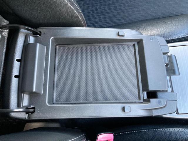 レガシィツーリングワゴン ２．５ｉ　Ｓパッケージリミテッド　ビルシュタインダンパー　プッシュスタート　ハーフレザーシート　パワーシート　ＨＩＤヘッドライト　純正１８インチアルミホイール　純正革巻きステアリング　パドルシフト（58枚目）