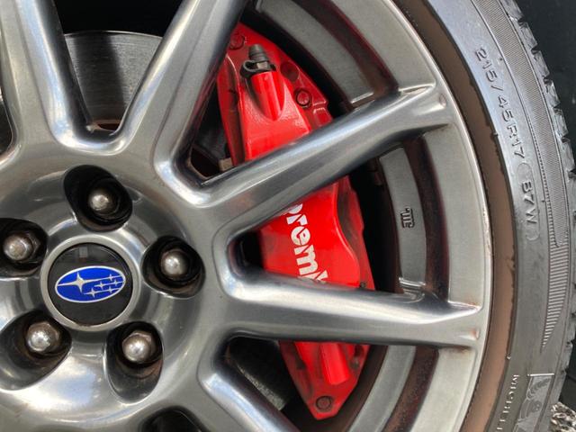 【ブレンボ製キャリパー】ハイパワー車両には強力なブレーキが必須！世界のスーパーカーにも採用されるイタリアの高級メーカー「ブレンボ」を装着！色鮮やかなキャリパーがスポーティな印象を引き立てます♪