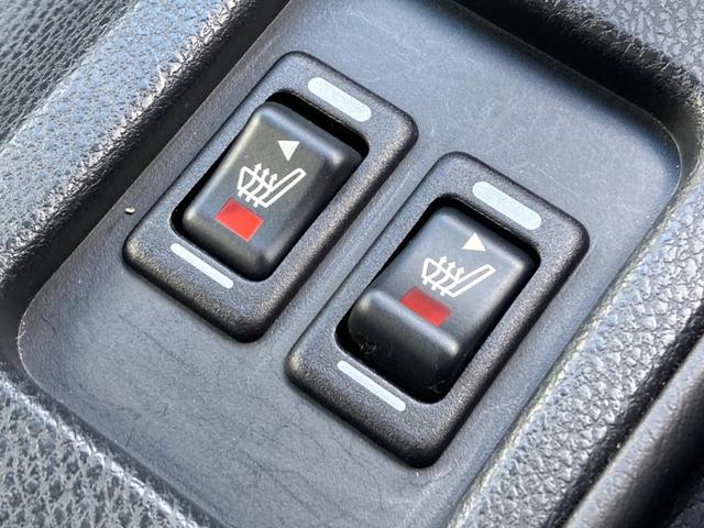 【シートヒーター】寒い日に重宝するシートヒーター！エアコンより早く温まってくれるので寒がりの人も安心ですね♪エアコンの温風は乾燥するから苦手、という方にもをおすすめです。