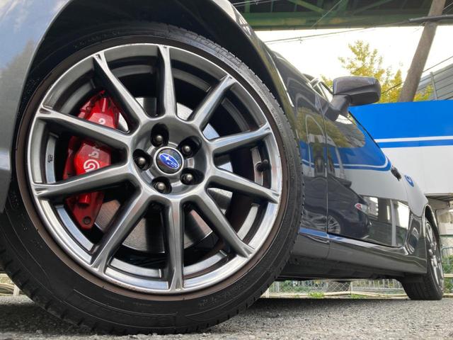 【純正１７インチアルミホイール】外観にマッチした純正アルミホイールを装着しております。各種社外アルミホイールや、スタッドレスタイヤも取扱いしております。是非ご相談ください♪