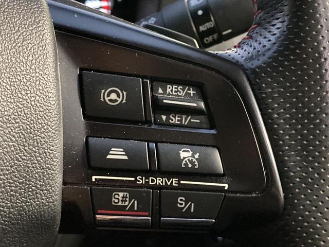 【クルーズコントロール】高速道路もラクラク走行。アクセルを離しても一定速度で走行ができ、長距離運転時の負担を軽減！加速・減速も簡単なスイッチ操作で調整できます。