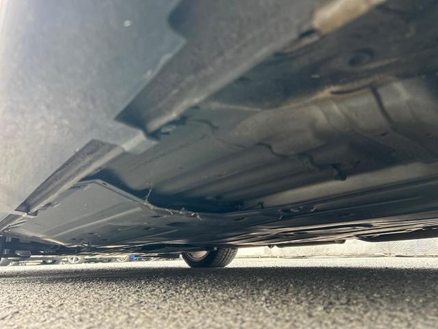 シビック タイプR ユーロ 6MT 純正18インチアルミ SDナビ バックカメラ コーナーセンサー ブラック/レッドアルカンターラバケットシート HIDヘッド フォグランプ デュアルオートエアコン(26枚目)