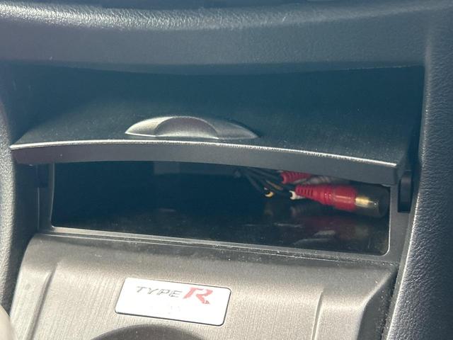 シビック タイプR ユーロ 6MT 純正18インチアルミ SDナビ バックカメラ コーナーセンサー ブラック/レッドアルカンターラバケットシート HIDヘッド フォグランプ デュアルオートエアコン(53枚目)