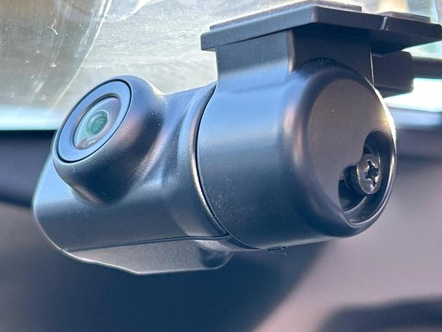 フォレスター Ｘ－ブレイク　メモリシート　プッシュスタート　アイサイトセイフティププラス　サイドカメラ　デイスプレイオーディオ　バックカメラ　ＥＴＣ　ドライブレコーダー　禁煙車　撥水シート　全席シートヒーター（9枚目）