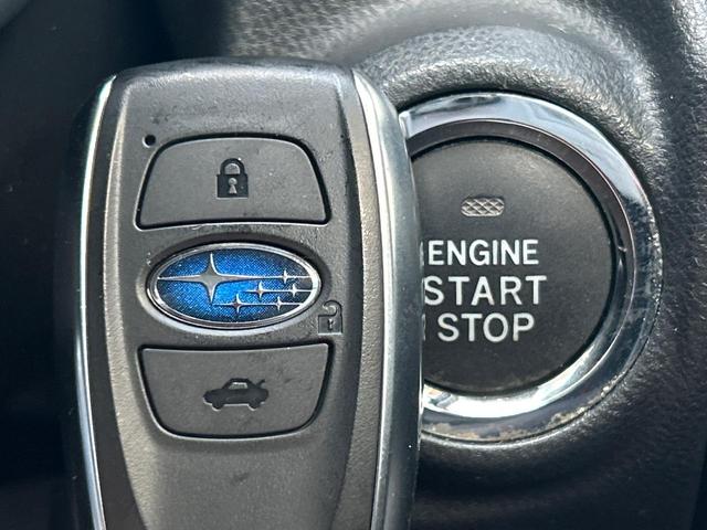 ＸＶ ２．０ｉ－Ｌ　アイサイト　純正８型ナビ　禁煙車　セイフティプラス　バックカメラ　コーナーセンサー　スマートキー＆プッシュスタート　ＥＴＣ　ドラレコ　パドルシフト　革巻きハンドル　純正１７インチアルミ　ＬＥＤヘッドライト（9枚目）