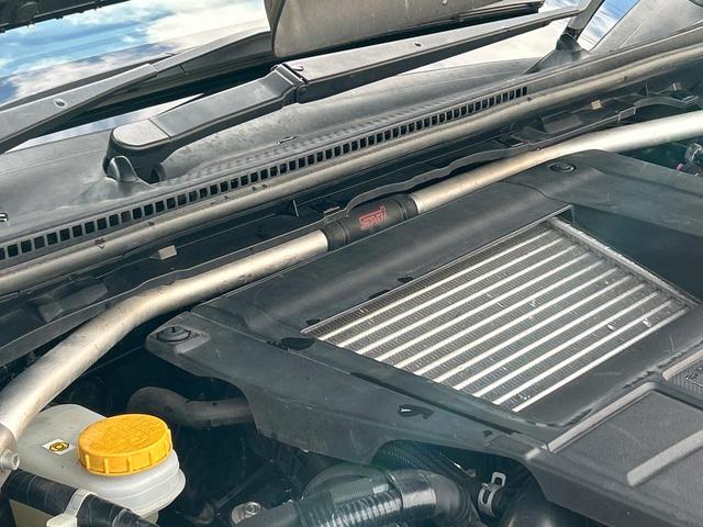 ＷＲＸ Ｓ４ ２．０ＧＴ－Ｓアイサイト　後期Ｆ型　ＳＴＩタワーバー　アイサイトセイフティプラス　純正８型ＳＤナビ　フロント＆サイド＆バックカメラ　リアビークルディティクション　シートヒーター　禁煙車　ＥＴＣ　純正１８インチアルミホイール（5枚目）