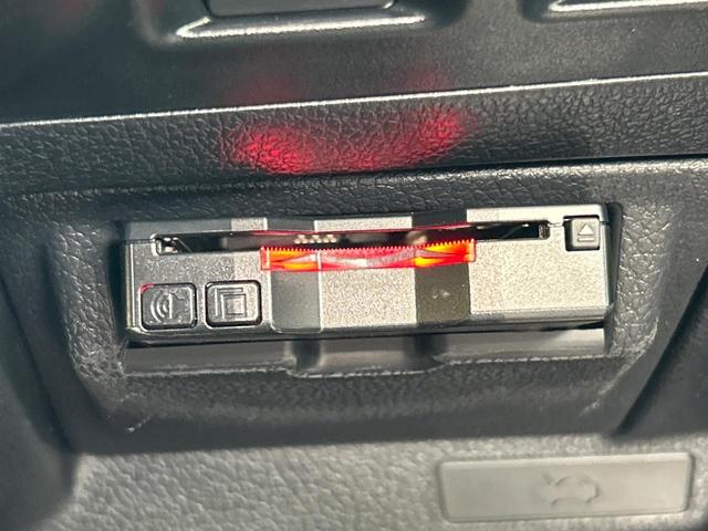 ＷＲＸ Ｓ４ ２．０ＧＴ－Ｓアイサイト　後期Ｆ型　ＳＴＩタワーバー　アイサイトセイフティプラス　純正８型ＳＤナビ　フロント＆サイド＆バックカメラ　リアビークルディティクション　シートヒーター　禁煙車　ＥＴＣ　純正１８インチアルミホイール（45枚目）