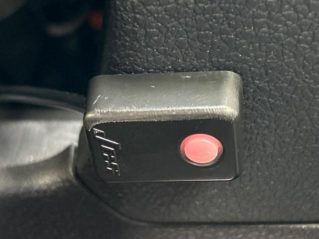 ＷＲＸ Ｓ４ ２．０ＧＴ－Ｓアイサイト　後期Ｆ型　ＳＴＩタワーバー　アイサイトセイフティプラス　純正８型ＳＤナビ　フロント＆サイド＆バックカメラ　リアビークルディティクション　シートヒーター　禁煙車　ＥＴＣ　純正１８インチアルミホイール（47枚目）