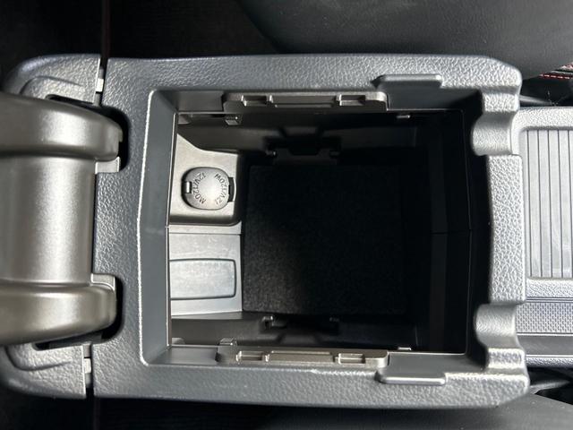 ＷＲＸ Ｓ４ ２．０ＧＴ－Ｓアイサイト　後期Ｆ型　ＳＴＩタワーバー　アイサイトセイフティプラス　純正８型ＳＤナビ　フロント＆サイド＆バックカメラ　リアビークルディティクション　シートヒーター　禁煙車　ＥＴＣ　純正１８インチアルミホイール（70枚目）