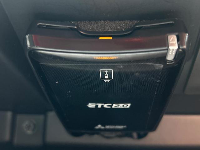 インプレッサスポーツ １．６ｉ－Ｓアイサイト　後期Ｄ型　アイサイトセイフティプラス　フロント＆サイド＆バックカメラ　リアビークルディテクション　純正ＳＤナビ　ＥＴＣ　ドライブレコーダー　禁煙車　パワーシート　プッシュスタート　ＬＥＤヘッドライト（9枚目）