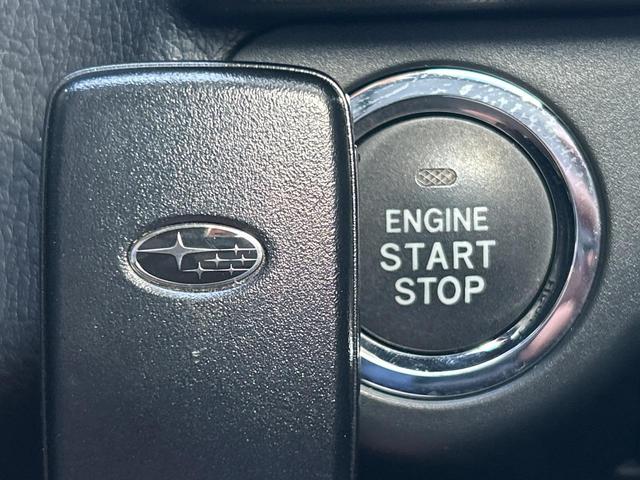 フォレスター ２．０ＸＴ　アイサイト　サンルーフ　パワーバックドア　ルーフレール　黒革シート　ＳＤナビ　バックカメラ　シートヒーター　スマートキー　レーダークルーズ　禁煙車　ＨＩＤヘッドライト　純正１８インチアルミホイール　ＥＴＣ（10枚目）